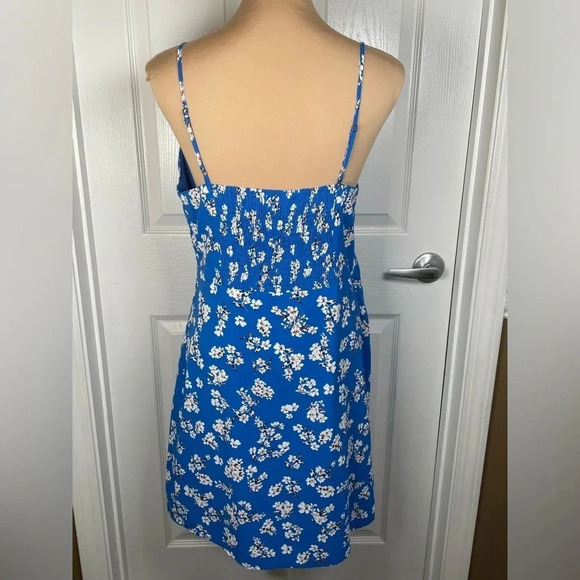 💙🤍NWT Heartloom Paige Wrap Dress - Picture 7 of 10